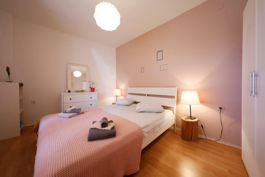파코스탄 Apartman Bluemarin 아파트 외부 사진