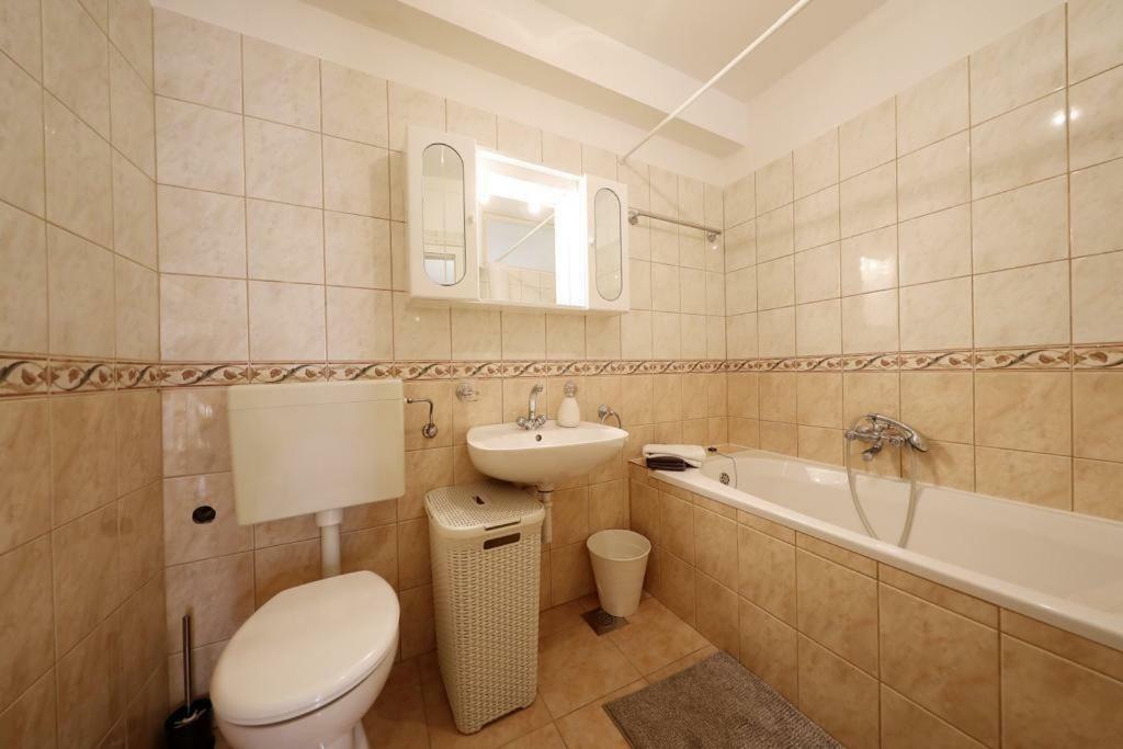 파코스탄 Apartman Bluemarin 아파트 외부 사진